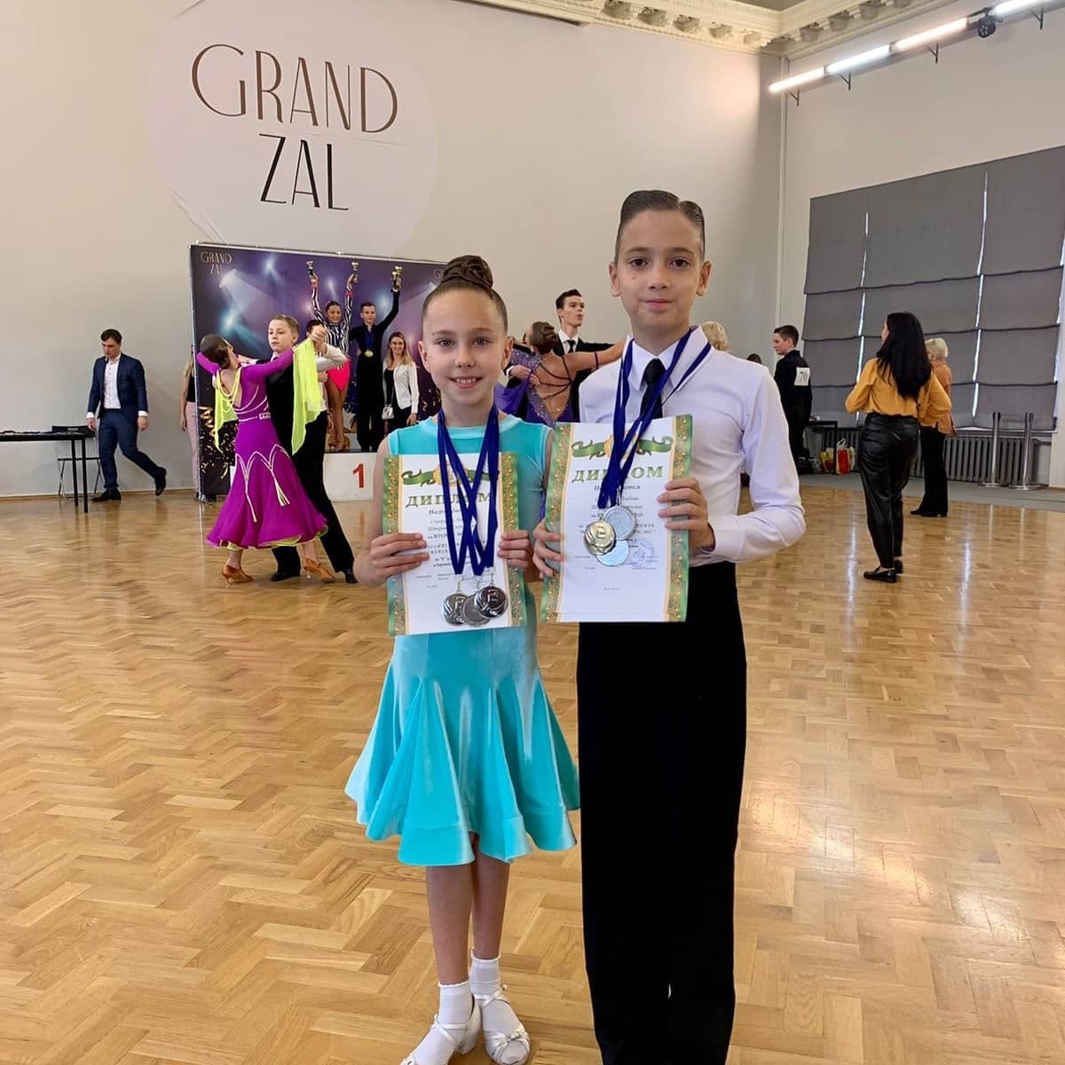 школа танцев dance contrast